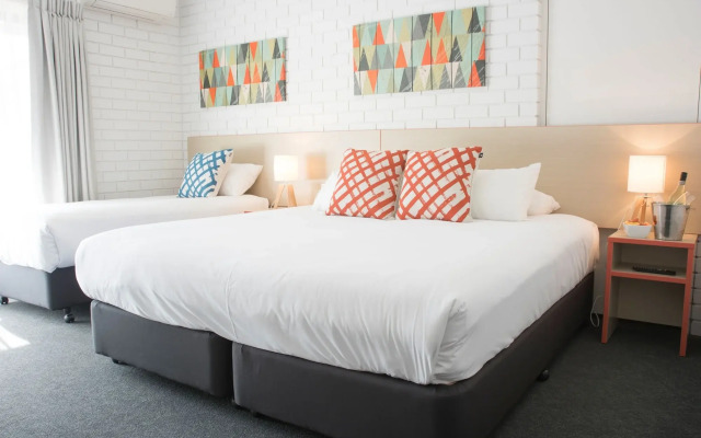 Nightcap at Archer Hotel