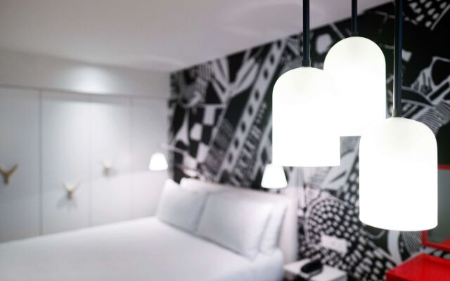 Radisson Red Cape Town