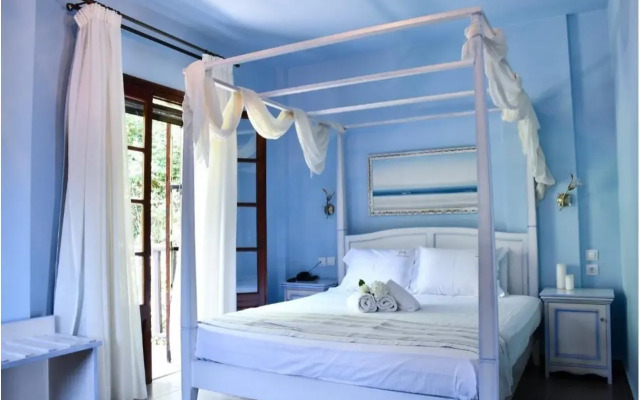 Manthos Blue Hotel