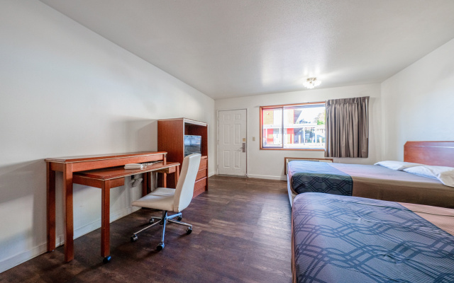 Rama Inn Motel and RV Park