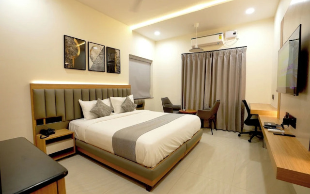 Oak Business Hotel