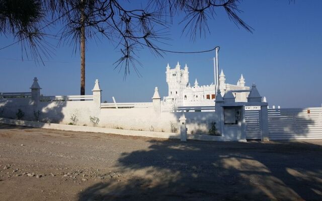 Snow White Castle Studios