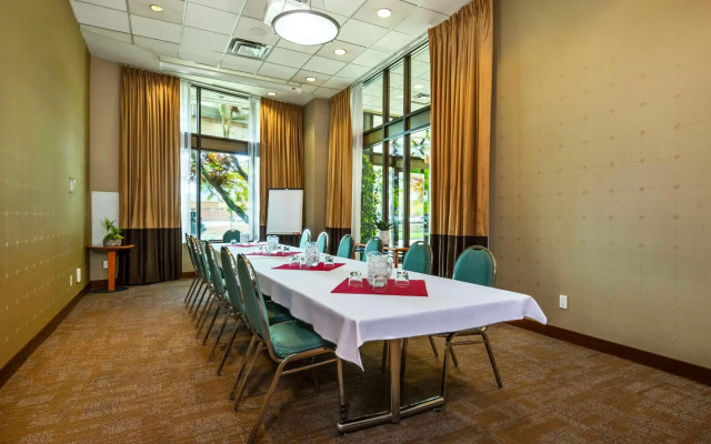Grand Park Hotel Vancouver Airport, Ascend Hotel Collection