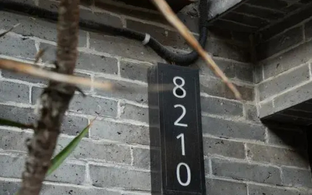 Luoyang lanshe Hotel (Luoyi ancient city store)