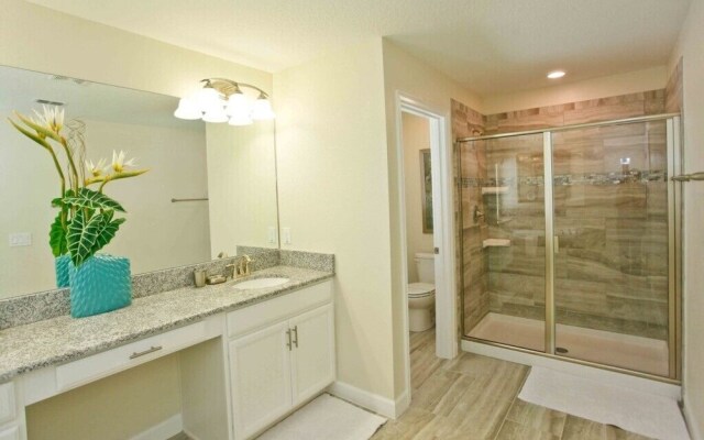 4839 Kings Castle Circle 5 Bedroom Home