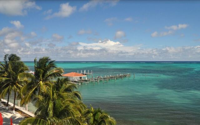 Pelican Reef Villas Resort