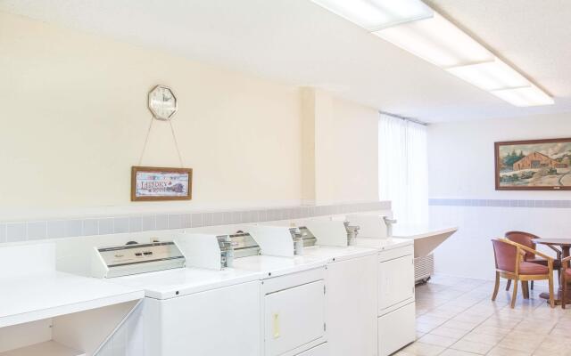 Days Inn Conference Center - Bridgewater