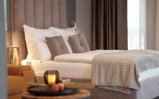 THE ROOMS - Hotel & House
