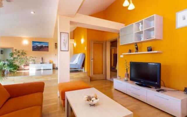 Perunova Apartments