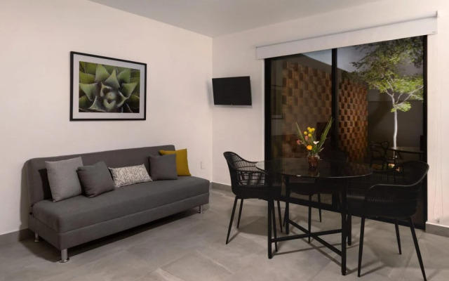 Light Filled Modern Apartment With Private Garden