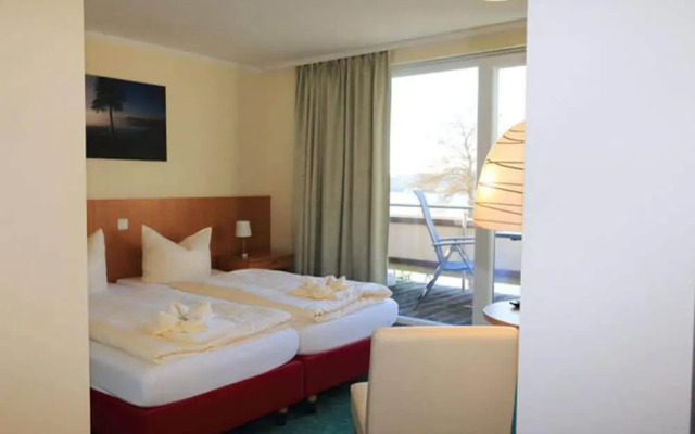 Strandhotel & Restaurant Mirow