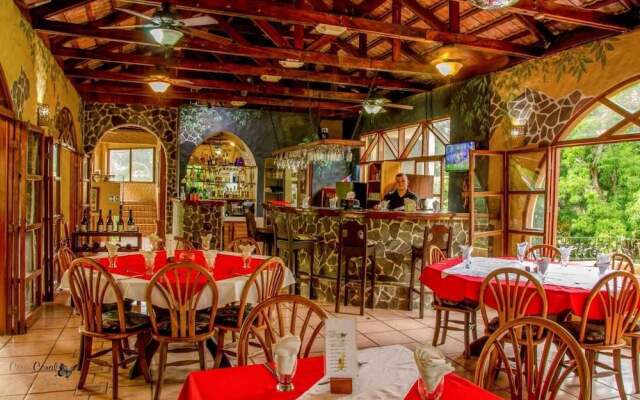 Hotel y Restaurante Costa Coral