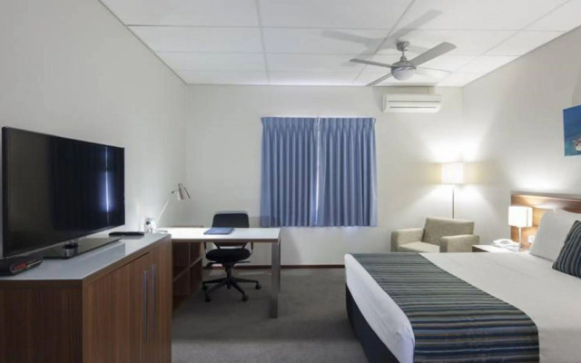 Ocean Centre Hotel