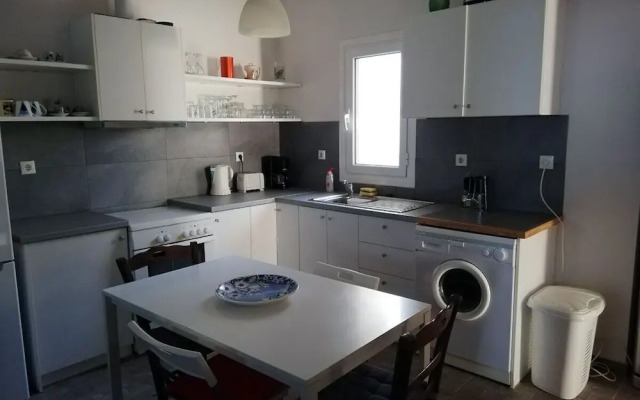 Costa Vasia Suites & Apartments
