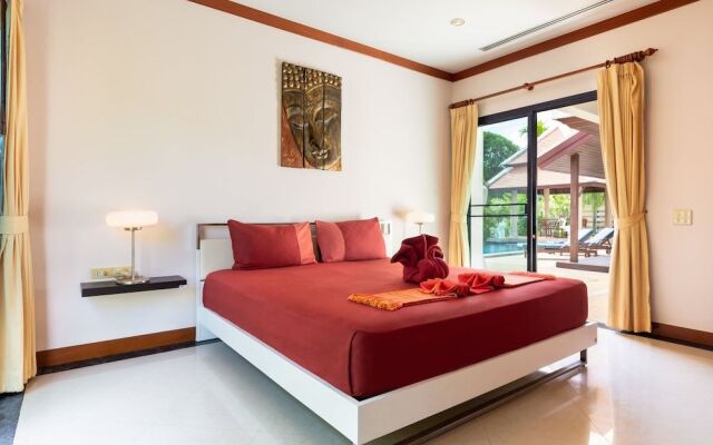 Boutique 3BR Pool Villa Bianca NaiHarn