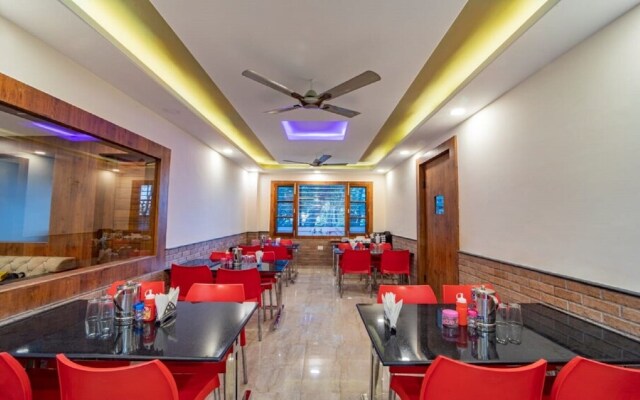 Hotel Divine Residency