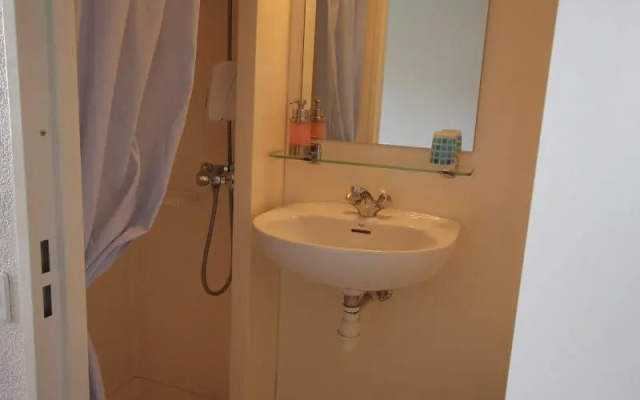 Hotel Abaca