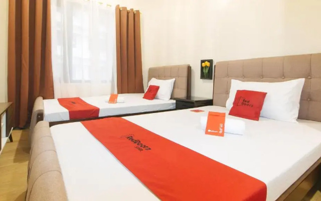 RedDoorz Premium @ Paseo Verde Las Pinas