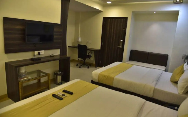 Hotel Times Square by FabHotels