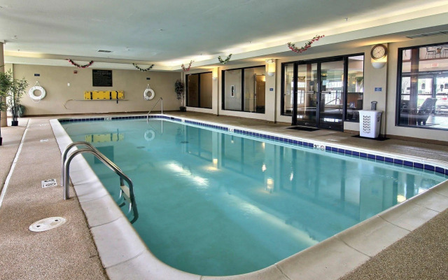 Best Western Inn & Suites Merrillville