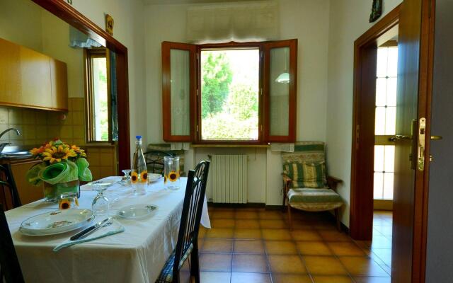 Sunlit Home With Pool