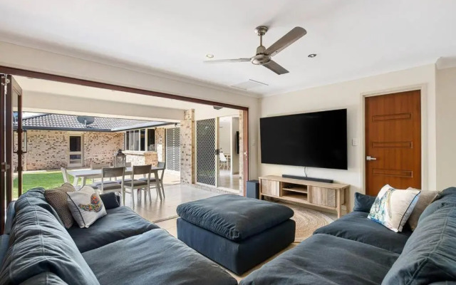 Fully Equipped Luxe Retreat, Pool, Pet Friendly, AirCon