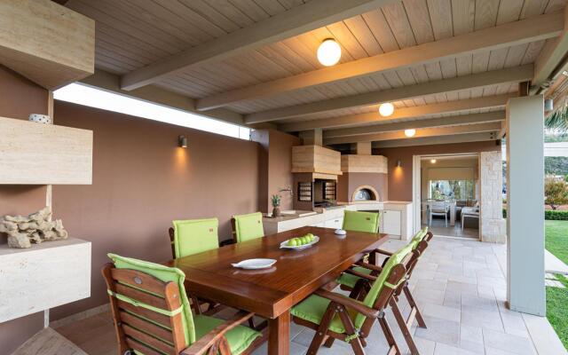 Beachfront Villa Diamond with a heated pool