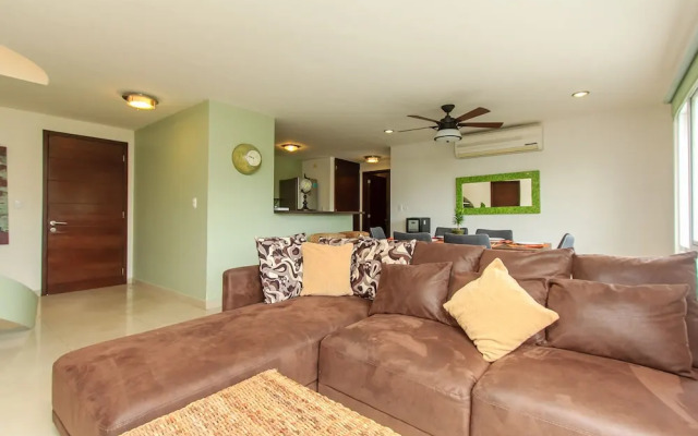 Plaza Paraiso by Playa Moments