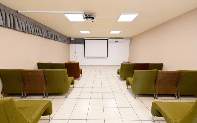 Hi Arad Hostel