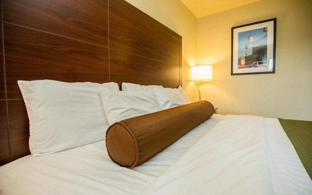 Cobblestone Inn & Suites - Winterset, IA