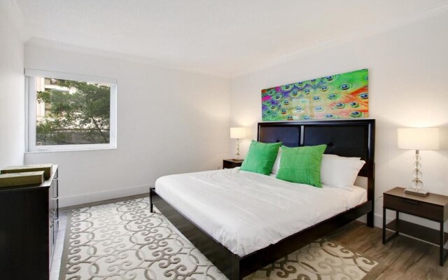 Vibrant 1BR in Coconut Grove by Sonder