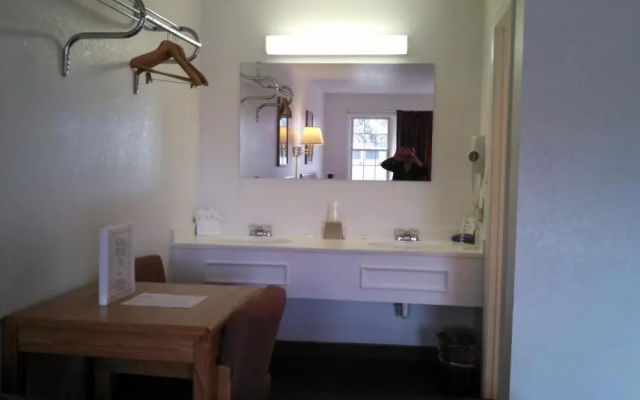 Scenic Rivers Inn