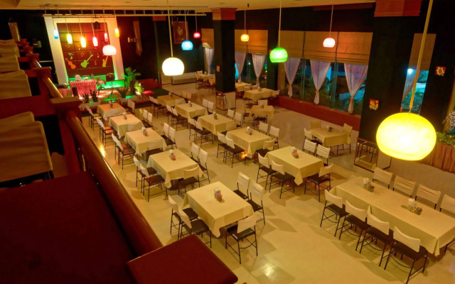 La Mai Hotel