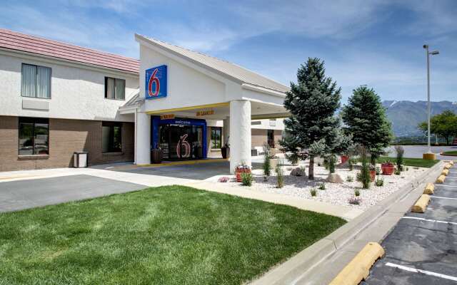 Motel 6 Ogden, UT - Riverdale