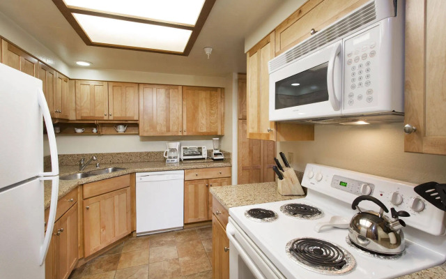 Aspen Creek by 101 Great Escapes