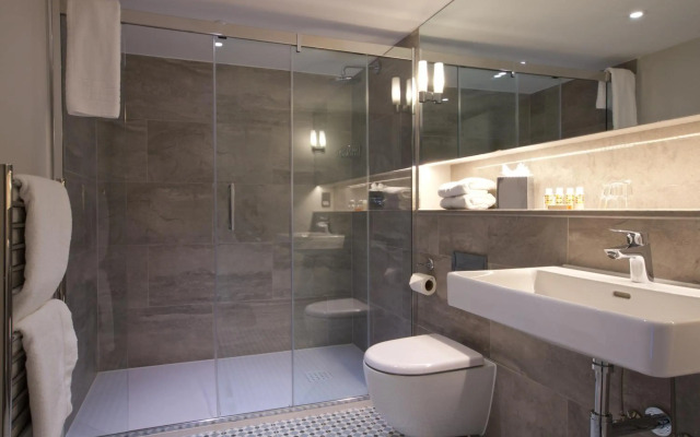 54 Queens Gate Hotel
