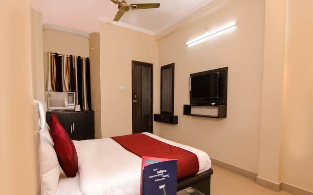 OYO 4998 Sara Residency