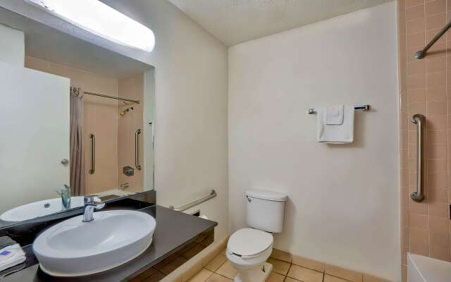 Studio 6 Gainesville, FL