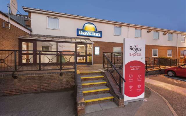 Days Inn by Wyndham Watford Gap