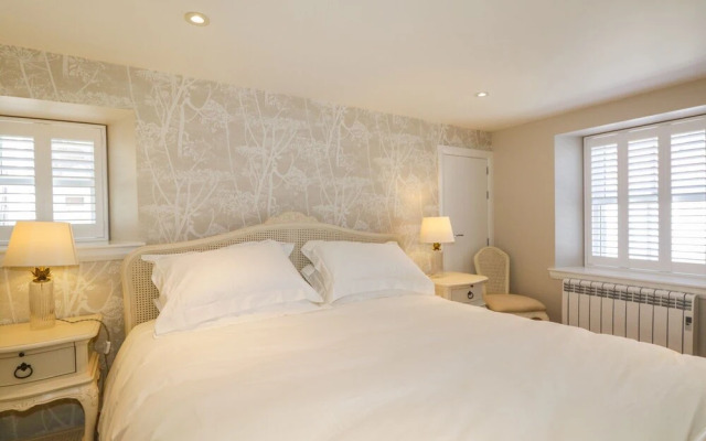 36 Sandend Village