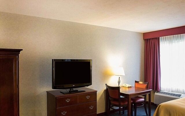 Comfort Suites Marietta - Parkersburg