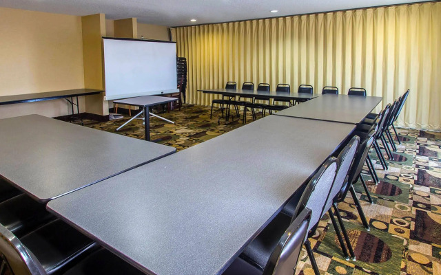 Quality Inn & Suites