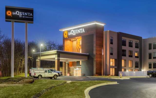 La Quinta Inn & Suites by Wyndham Aberdeen-APG