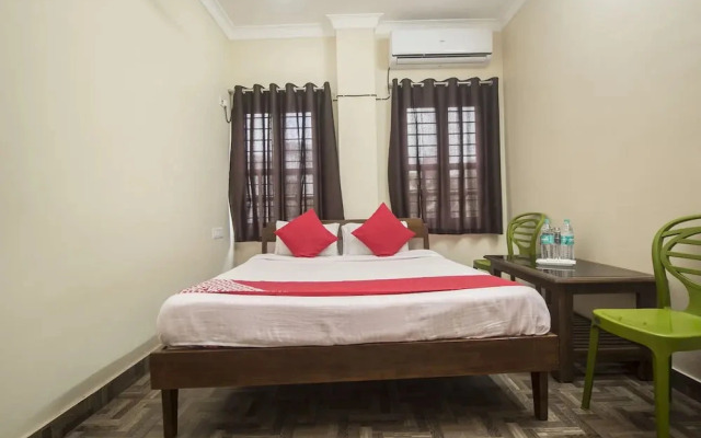 SS Lodge By OYO Rooms