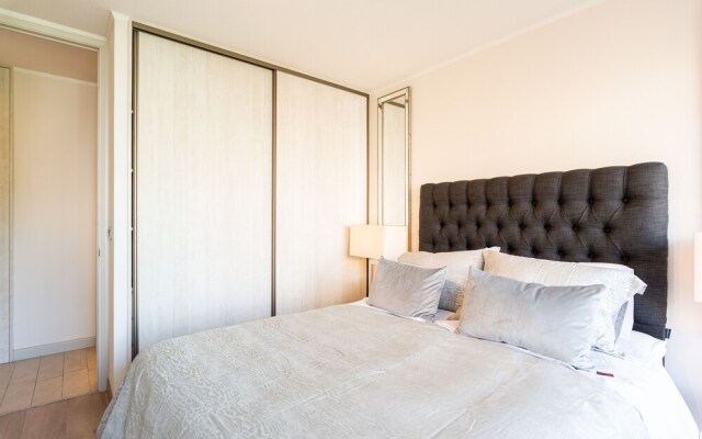 Bellet Design - 2BR w/Pool, Gym & Parking