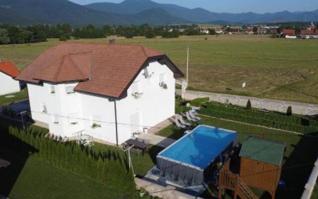 White House Plitvice