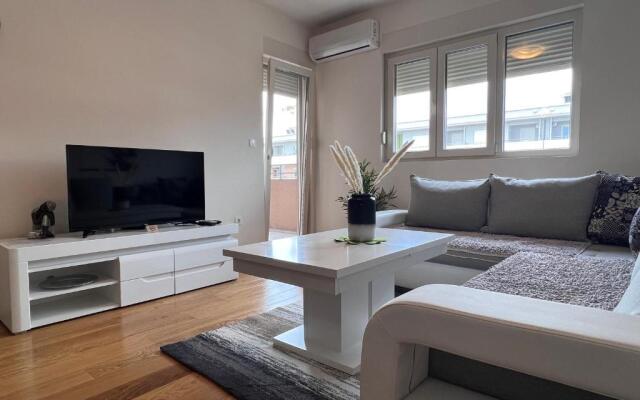 Apartment 79•Central Point
