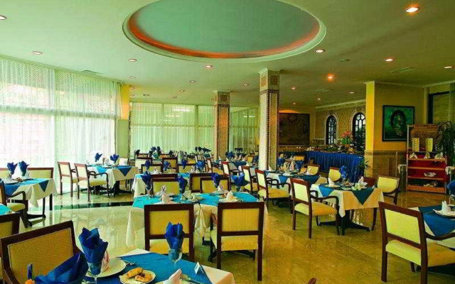 Nova Park Hotel