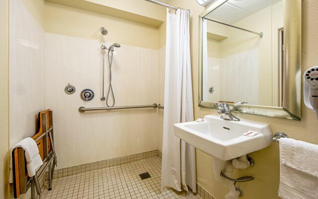 Red Roof Inn Charleston - Kanawha City, WV