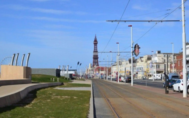 The Chimes on the sea